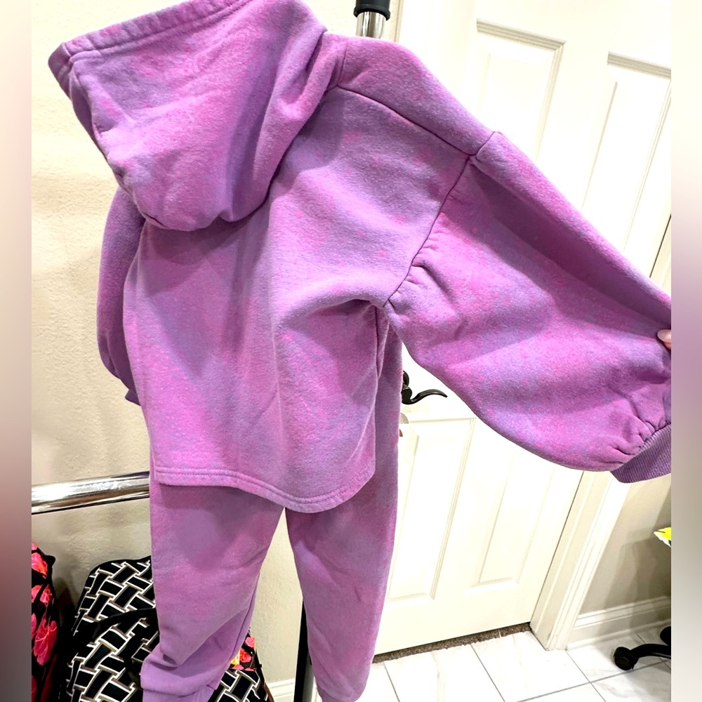 Size 6/7 girls cotton on kids long sleeve jogger set